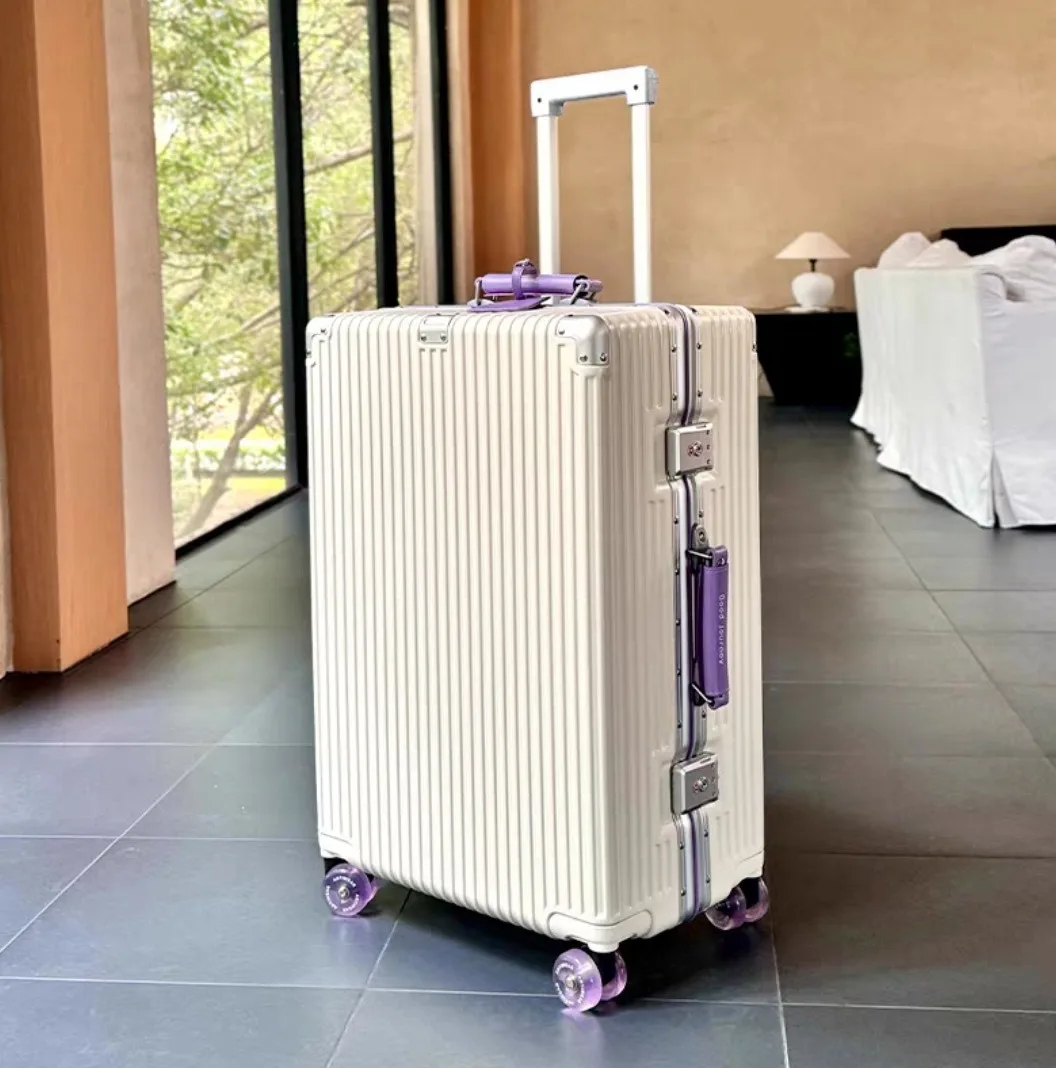カラフルな静音キャスター付き、TSAロック対応のアルミフレー - Aluminum Frame Carry On Luggage のレビューと価格