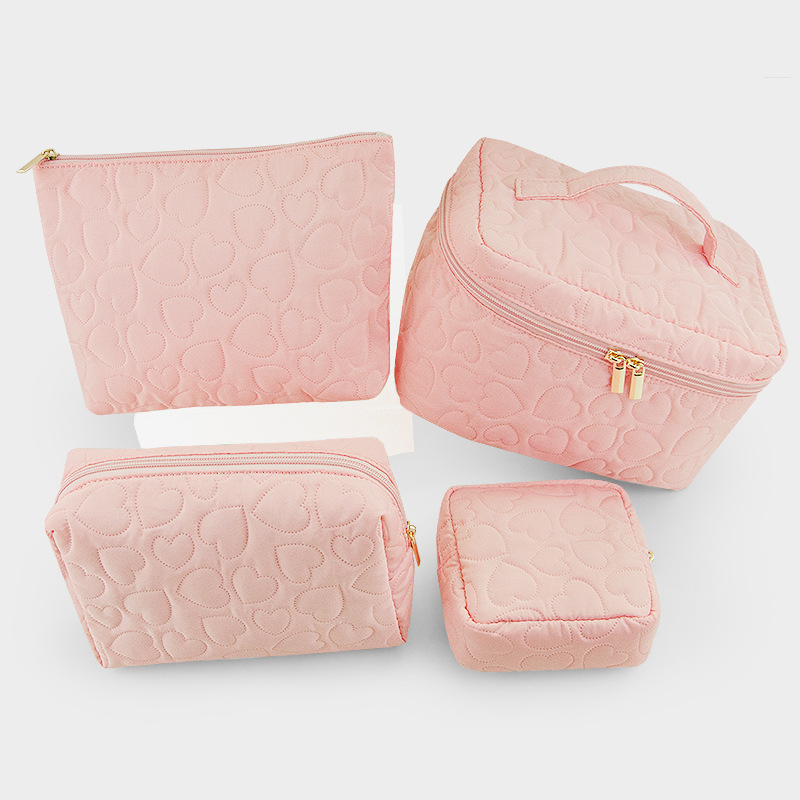 超音波加工を施したハート型のキルティング化粧ポーチ。柔らかく - Cosmetic Bags のレビューと価格
