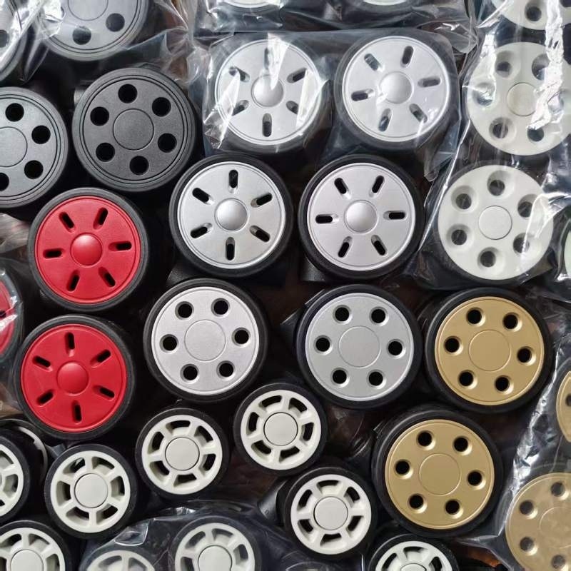 リモワ製スーツケースの車輪交換に最適。静音キャスター、回転キ - Silent Replacement Luggage Wheels のレビューと価格
